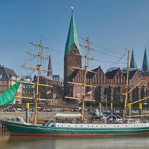 Alexander Von Humboldt - Schiff Hotel